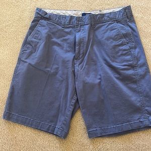 George golf shorts, two pockets in front and two pockets in the back